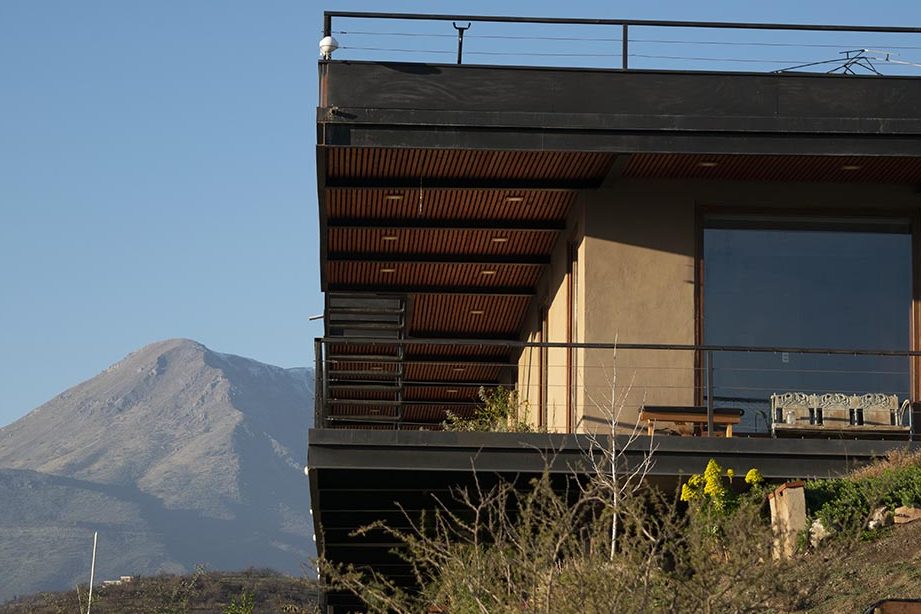 Casa construida con Paneles Straw Box